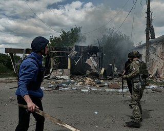 ЗСУ відбивають будинок за будинком: в ОВА розповіли про ситуацію у Вовчанську