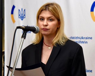 Дві квартири та Mercedes: НАБУ завершило розслідування щодо незаконного збагачення Стефанішиної