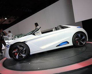 Honda представила концептуальный спортивный электрородстер