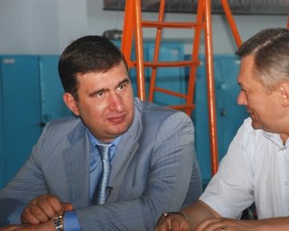 Марков заявил, что рядовых регионалов за "правильное голосование" поощряют премиями в $5 тысяч