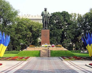 Английские журналисты решили, что университет и бульвар в Киеве назвали в честь Андрея Шевченко