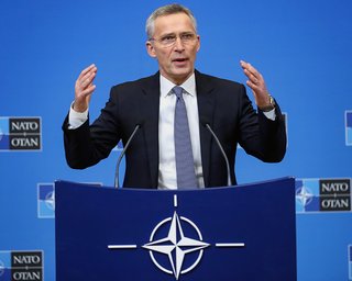 НАТО не розміщуватиме свої війська в Україні, — Столтенберг про можливе вторгнення РФ