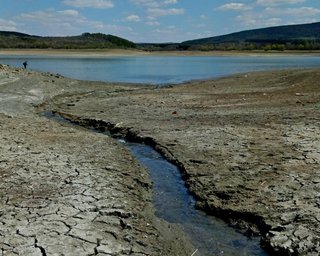На части территории Крыма воду будут подавать по графику – водохранилища почти пустые