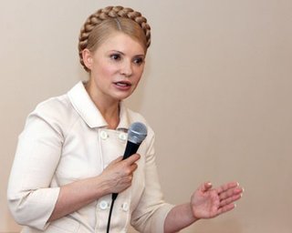 Тимошенко призвала СБУ и Генпрокуратуру не слушать Януковича 