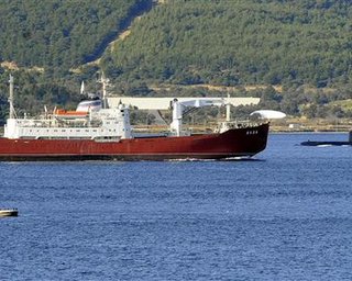 Российский военный корабль и турецкая субмарина встретились в Дарданеллах