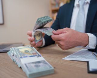 Валюта или гривна? Куда вкладывать средства и как инвестировать с максимальной выгодой в 2024 году