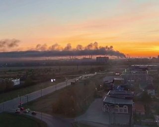 Горить хімзавод, "АвтоВАЗ" терміново евакуюють: дрони масовано атакували Тольятті у РФ (відео)