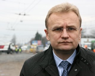 Садовой рассказал, почему Львовская область проголосовала за Порошенко