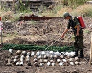 Утилизация боеприпасов под Харьковом временно приостановлена
