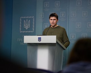 "Не склалося розуміння": у Зеленського відповіли на заяви НАТО про Україну