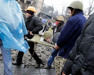 Партия регионов призывает всех сложить оружие