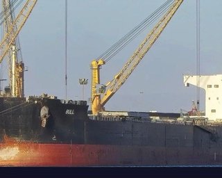 Российский БпЛА ударил по гражданскому судну в Черном море: есть пострадавшие