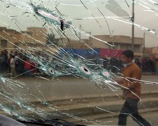 В Ираке боевики напали на правительственные здания, погибли не менее 14 человек