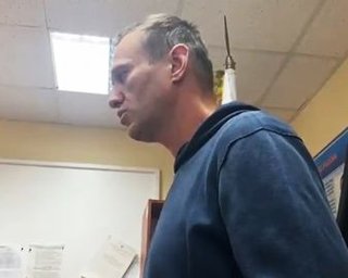 Суд арестовал Навального на 30 суток (фото)
