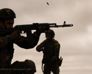 Оборонці витісняють окупантів: де тривають бої у Вовчанську (мапи)