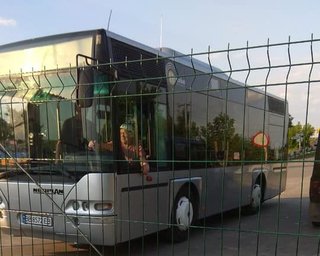 Украина запустила автобус от моста в Станице Луганской к первому КПВВ