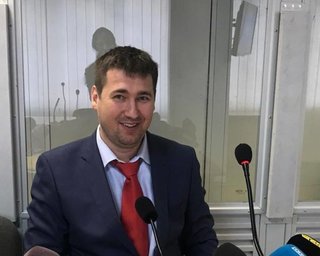 Янукович снова остался без адвоката