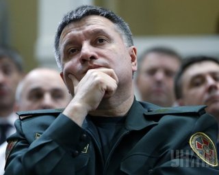 Аваков рассказал о "Карточном домике" своих отношений с Порошенко