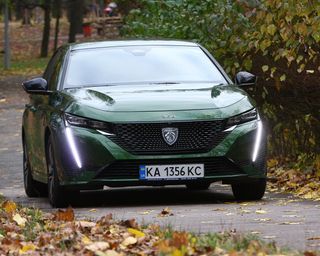 Стиль і передові технології: тест-драйв нового Peugeot 308