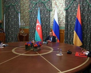 Армения и Азербайджан договорились о прекращении огня в Нагорном Карабахе с 12:00 10 октября