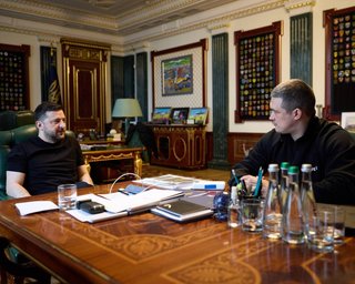 "Не міг миритися з постійним конфліктом між Федоровим і Сирським": чому Зеленський усунув міністра оборони, — УП