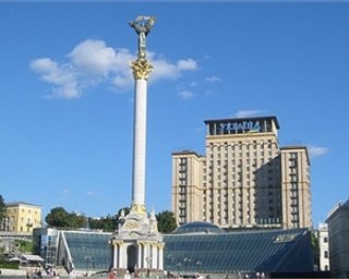 В центре Киева в связи с торжественными мероприятиями усилены меры безопасности