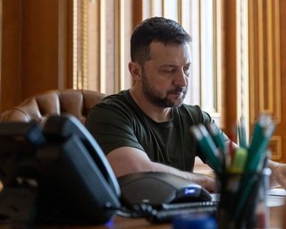 Решить вопрос с легионерами и бойцами в Курской области: Зеленский собирает Раду (видео)