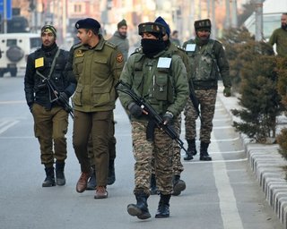 Война Индии и Пакистана: боевые действия начались на границе двух стран (видео)