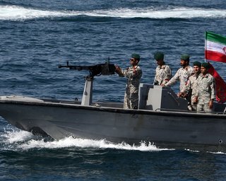 Війна США та Ірану: Тегеран активно зміцнюється і стягує війська
