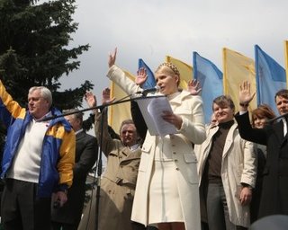 Тимошенко: регионалы привели в Раду бандитов