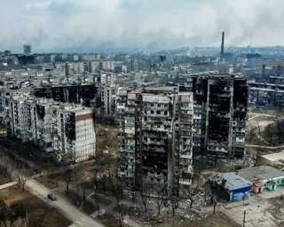 "Чекають шансу на порятунок": евакуації з Маріуполя потребують 100 тисяч людей (відео)