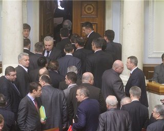 Оппозиция покинула зал Рады