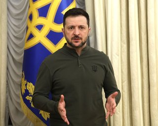 "Треба скасувати їм візи": Зеленський відповів нардепам, що критикують угоду зі США