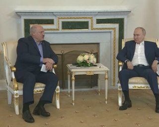 "Начали напрягать": Лукашенко пожаловался Путину на ЧВК "Вагнер", которая рвется в Польшу (видео)