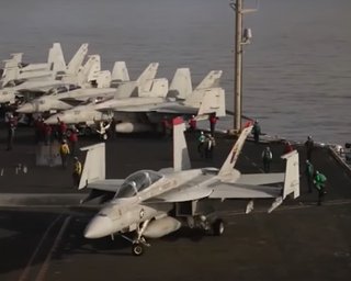 Операція в Червоному морі: з палуби авіаносця "Гаррі Трумен" звалився винищувач F/A-18E