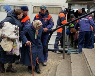 Из зоны у Днепра в Херсонской области оккупанты планируют отселить до 70 тыс. жителей