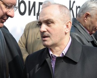 НУ-НС просит СБУ снова запретить Лужкову ездить в Украину