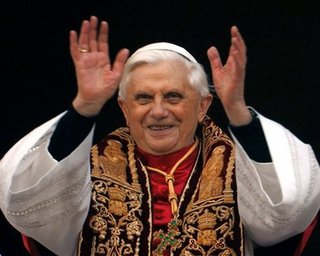 Ватикан: Операция на сердце никак не повлияла на решение Бенедикта XVI отречься от престола