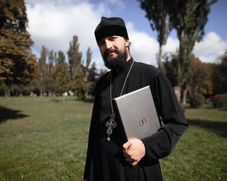 Евангелие от Facebook. Украинская церковь активно переходит в интернет
