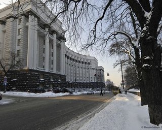 Кабмин распорядился проверить директоров госпредприятий