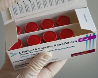 В Австрии приостановили вакцинацию партией AstraZeneca после смерти пациента