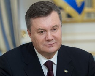 Две трети украинцев не доверяют Януковичу, - опрос