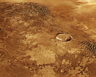Mars Express зробив вражаючі знімки 100-метрових "металевих" хвиль на Марсі (фото)