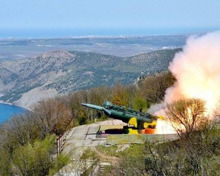 Полигоны, базы и склады: СМИ показали более 200 военных объектов ВС РФ в Крыму (карта)