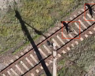 Прикордонники взяли у полон двох піхотинців РФ, використавши лише один дрон (відео)