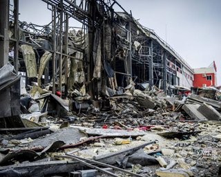 Удалось спасти 30 человек: какие последствия атаки на терминал "Новой почты" на Харьковщине