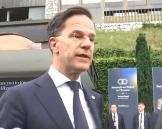 "Він панікує": прем'єр Нідерландів відгукнувся на "мирний план" Путіна (відео)