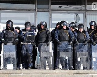 В Хмельницком управлении СБУ по людям откыли огонь