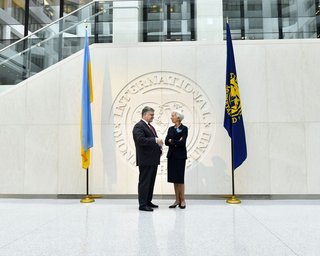 Украина выполнила 80% требований МВФ по траншу, - Порошенко