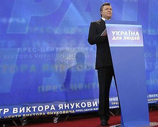 Янукович о инциденте на полиграфкомбинате: Тимошенко пытается любой ценой сорвать выборы